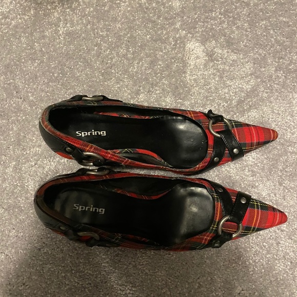 shoes - Picture 2 of 2